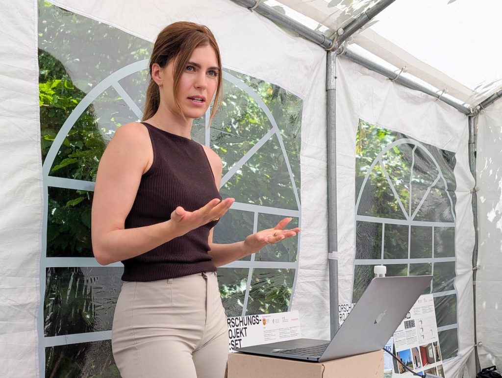 Julia Knapp präsentiertRe:SET und das Pionierhaus 62.